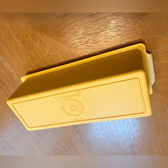 VTG 70s Tupperware Butter Dish Keeper - Harvest Gold Top 637-4 Almond Base 636-2 - Picture 3 of 8